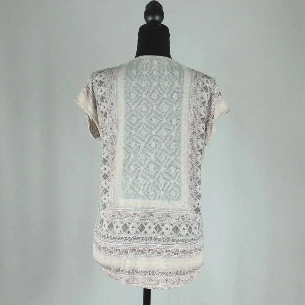 Lucky Brand Light Pink and Grey Printed Split V-Neck Shirt Sz M - Picture 6 of 12